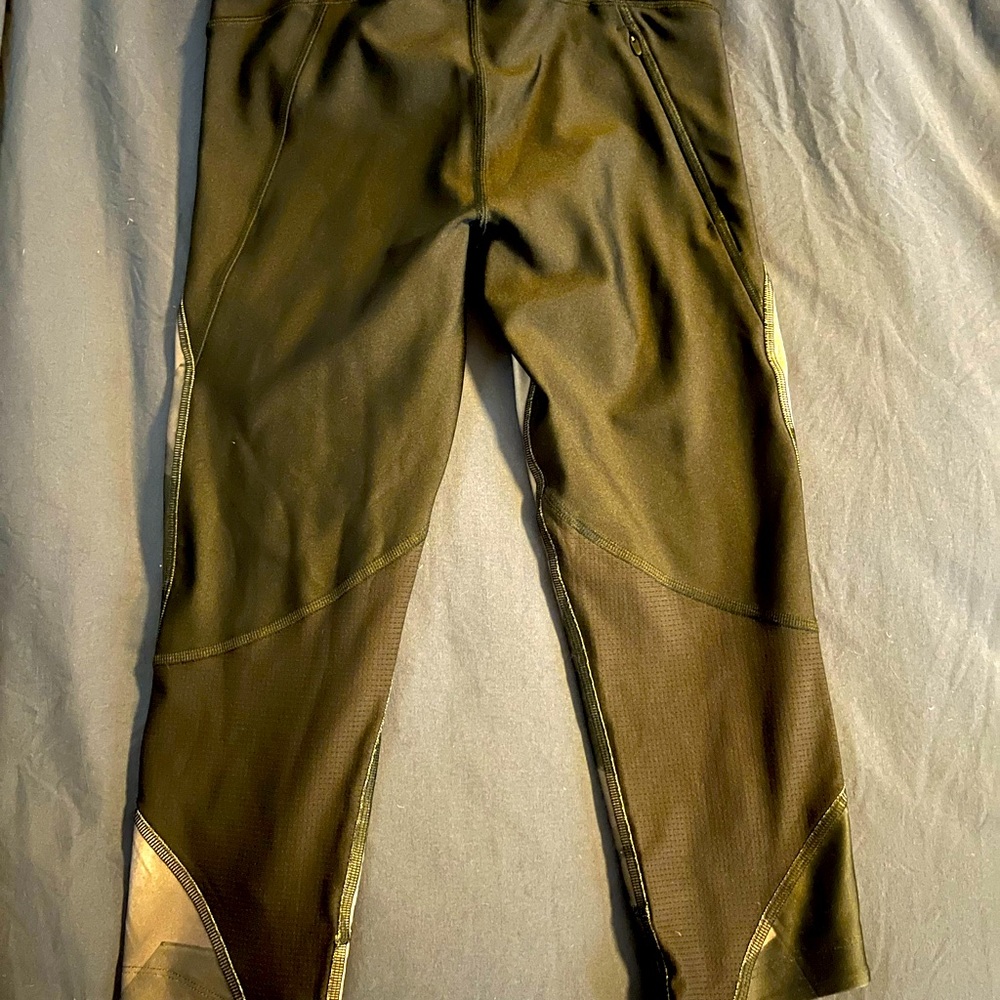 Under armour compression leggings